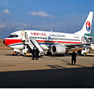 哈尔滨机场货运航空快运业稳步发展的原因是什么？